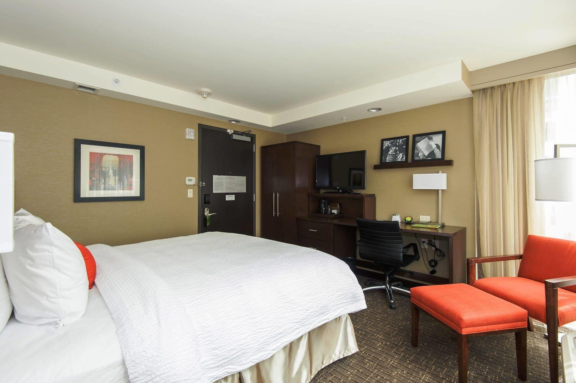 Courtyard By Marriott Times Square West Hotel New York Eksteriør billede